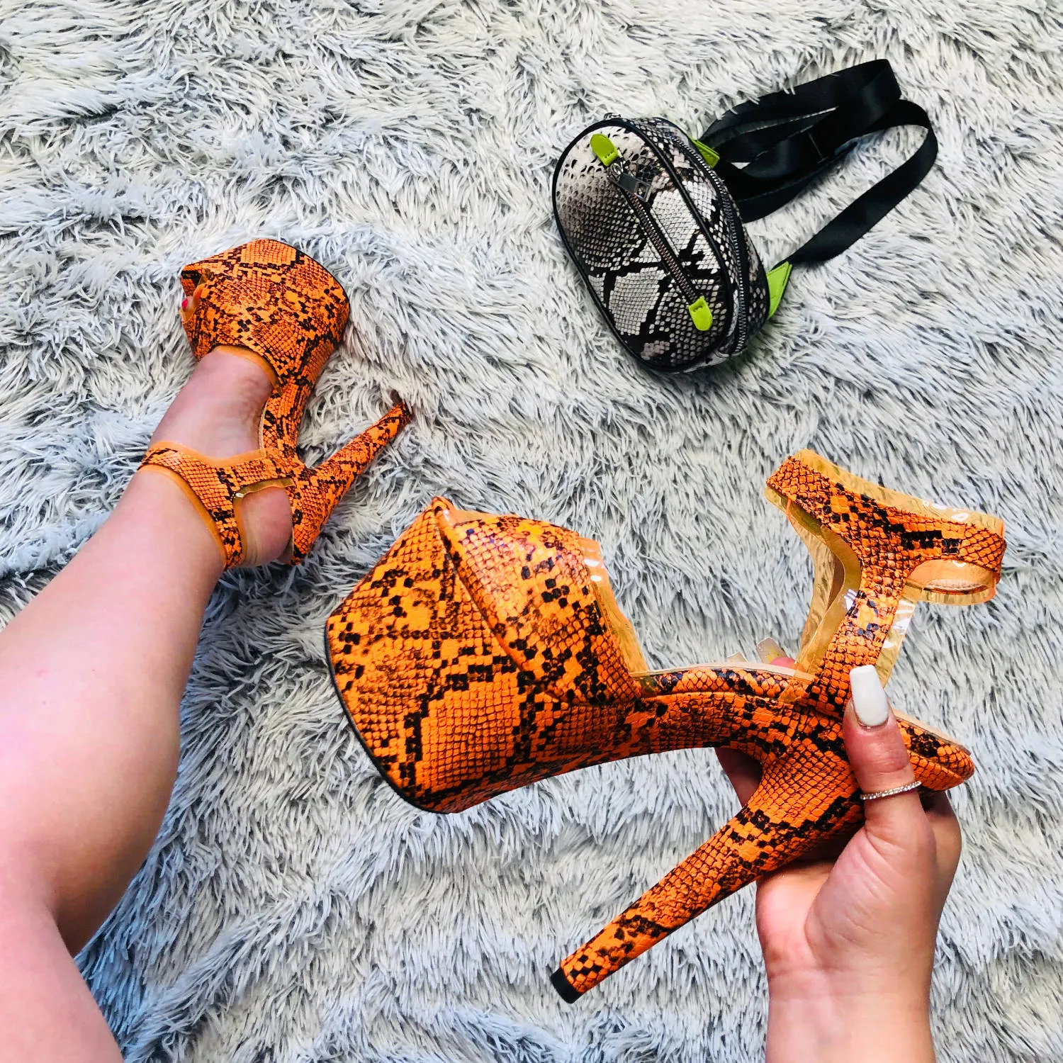 Bite Me Stiletto - 7 INCH